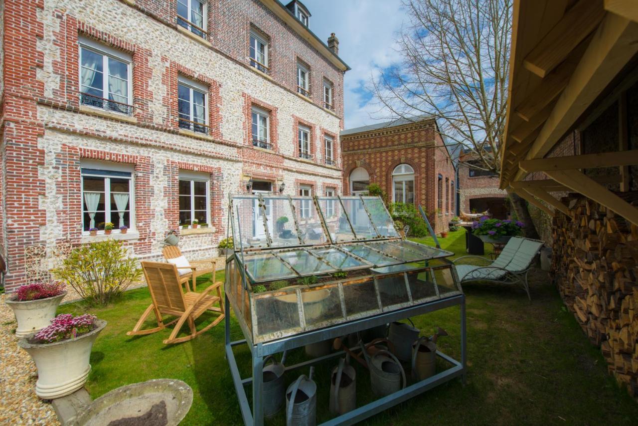 A L'Ecole Buissonniere Bed and Breakfast Honfleur Exteriör bild