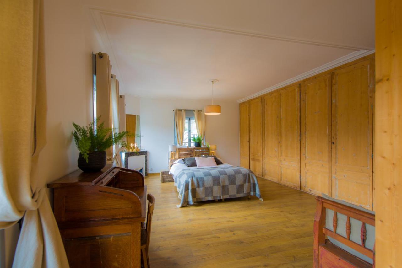 A L'Ecole Buissonniere Bed and Breakfast Honfleur Exteriör bild