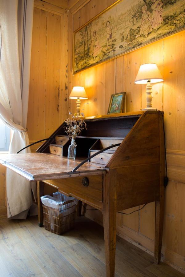 A L'Ecole Buissonniere Bed and Breakfast Honfleur Exteriör bild