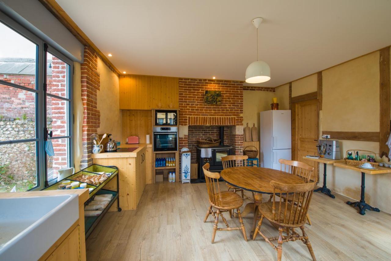 A L'Ecole Buissonniere Bed and Breakfast Honfleur Exteriör bild