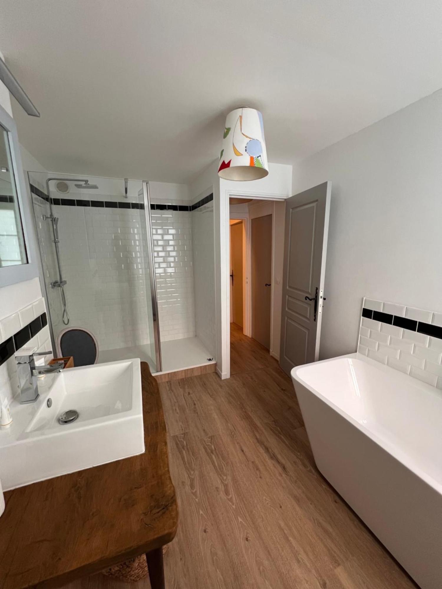 A L'Ecole Buissonniere Bed and Breakfast Honfleur Exteriör bild