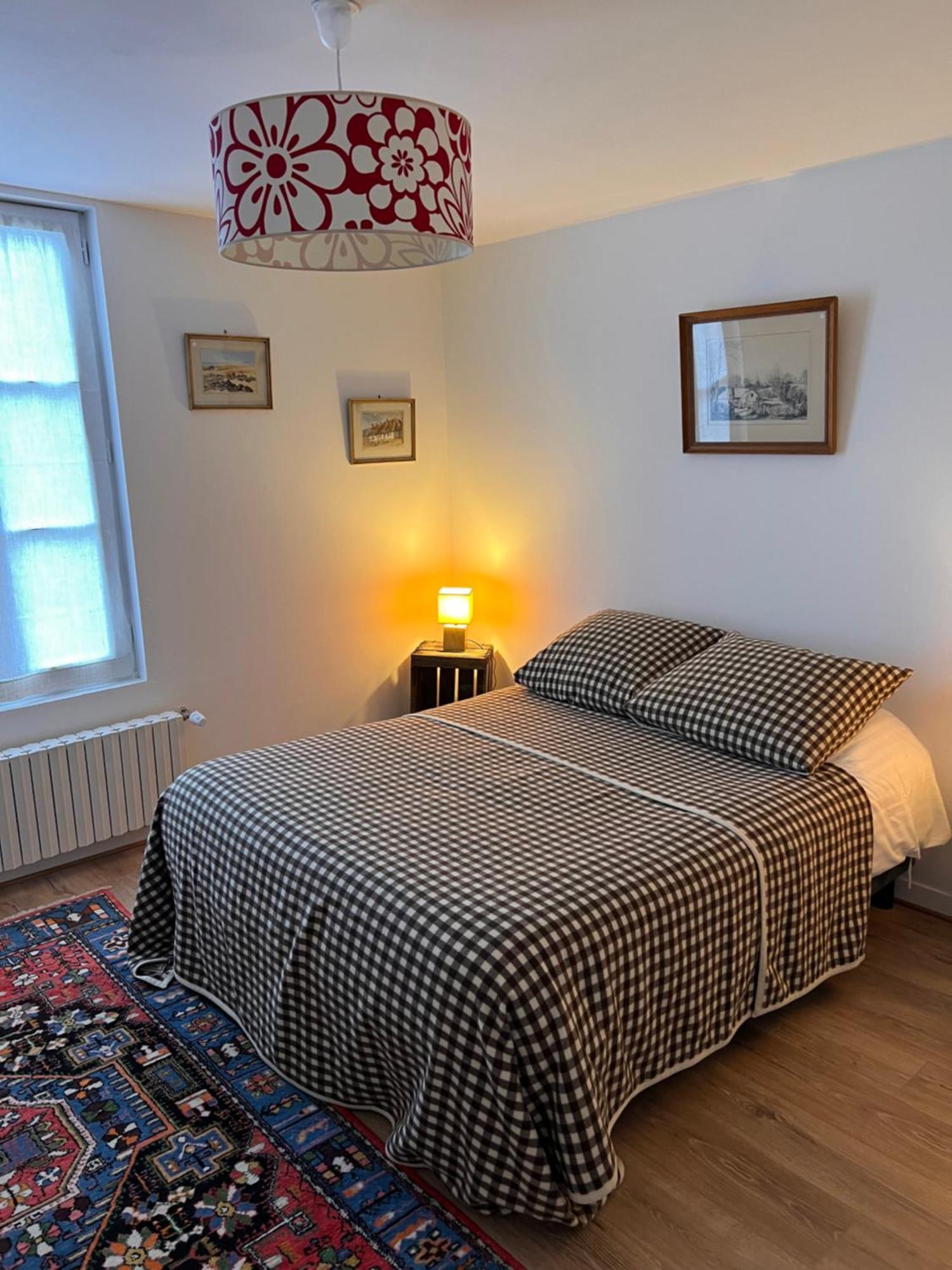 A L'Ecole Buissonniere Bed and Breakfast Honfleur Exteriör bild