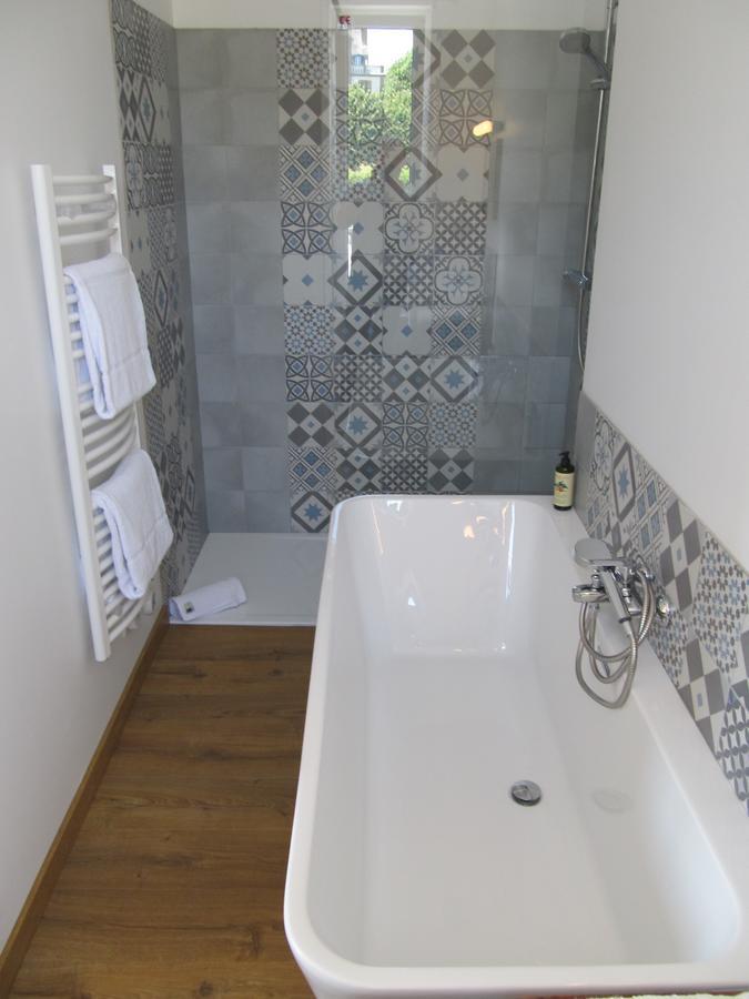 A L'Ecole Buissonniere Bed and Breakfast Honfleur Exteriör bild