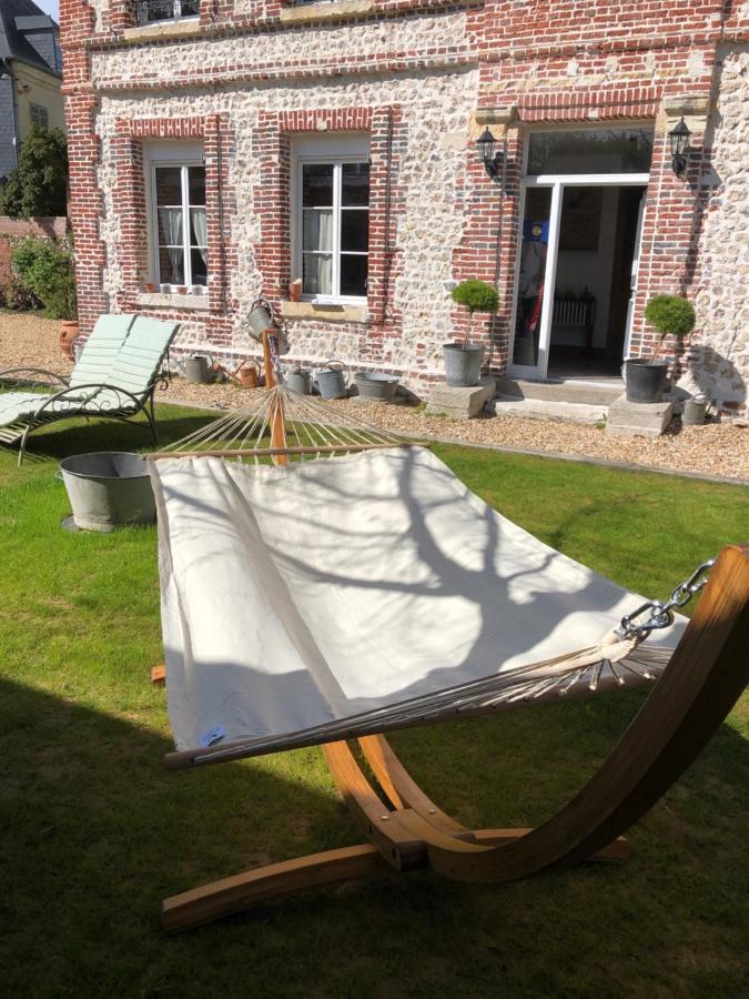 A L'Ecole Buissonniere Bed and Breakfast Honfleur Exteriör bild